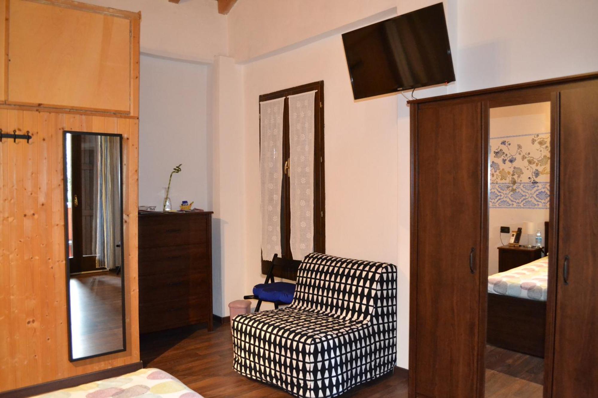 B&B Casa Mia Desenzano del Garda Oda fotoğraf